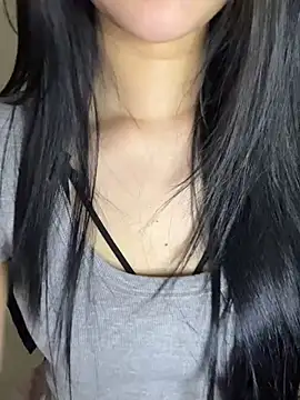 Dolly282 online show from April 16, 2026, 2:40 pm