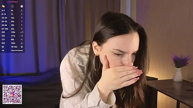 Snapshot of VanessaGrome chatting on October 13, 2025, 6:26 am VanessaGrome online show from October 13, 2025, 6:26 am