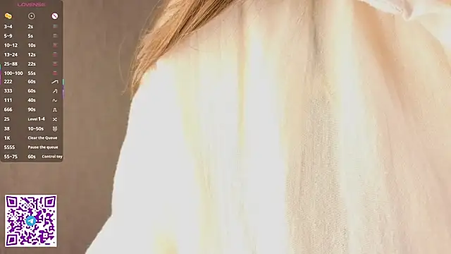 Snapshot of VanessaGrome chatting on October 24, 2025, 6:12 am VanessaGrome online show from October 24, 2025, 6:12 am