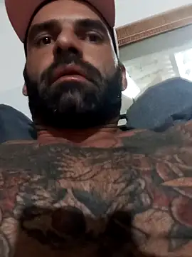 Snapshot of BlackBarber27 chatting on October 4, 2025, 12:12 am BlackBarber27 online show from October 4, 2025, 12:12 am