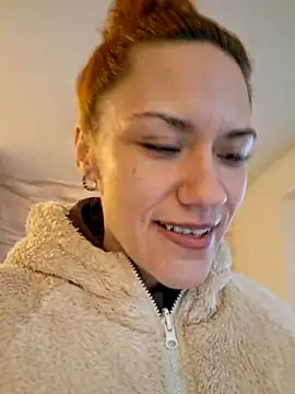 SlimBellaa online show from February 19, 2026, 4:15 pm