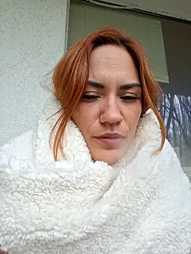 SlimBellaa online show from November 20, 2025, 1:12 pm