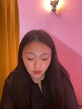 Julia-Elsa online show from September 28, 2025, 4:03 pm