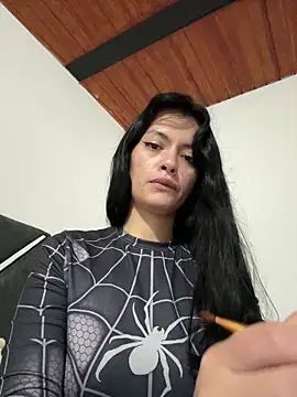 LiaCollings online show from May 18, 2026, 11:04 am