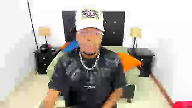 Snapshot of maikol_monstercock chatting on October 10, 2025, 2:12 am maikol monstercock online show from October 10, 2025, 2:12 am