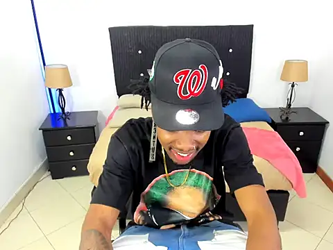 Snapshot of maikol_monstercock chatting on October 3, 2025, 4:14 am maikol monstercock online show from October 3, 2025, 4:14 am