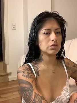 Snapshot of mrskarmaa chatting on October 24, 2025, 3:27 am mrskarmaa online show from October 24, 2025, 3:27 am