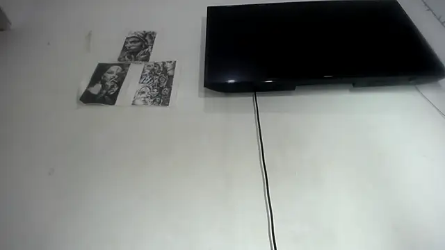 Snapshot of Foxy_Lovex chatting on October 6, 2025, 12:01 am Foxy Lovex online show from October 6, 2025, 12:01 am