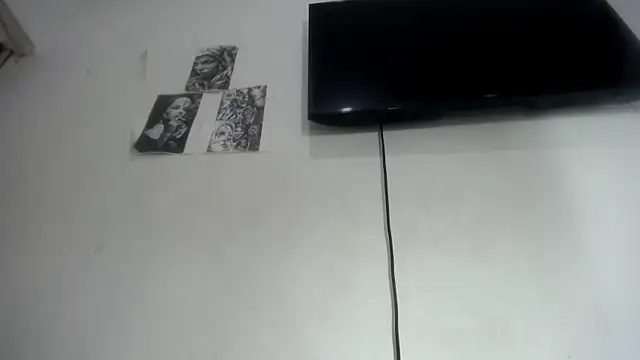 Snapshot of Foxy_Lovex chatting on October 10, 2025, 10:43 pm Foxy Lovex online show from October 10, 2025, 10:43 pm