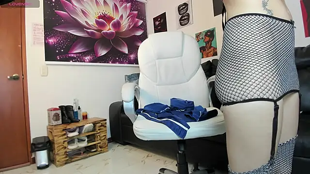 lycoris 19 online show from October 10, 2025, 8:31 pm