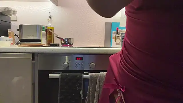 CelineLuxe online show from September 26, 2025, 4:47 pm