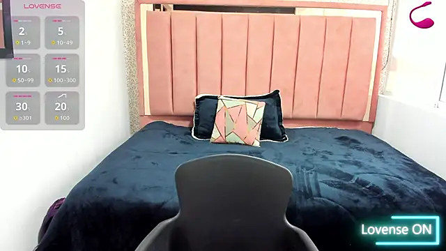 Snapshot of Barbara_fox__ chatting on February 19, 2026, 12:02 pm Barbara fox online show from February 19, 2026, 12:02 pm