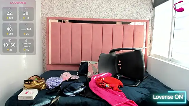 Snapshot of Barbara_fox__ chatting on February 26, 2026, 12:05 pm Barbara fox online show from February 26, 2026, 12:05 pm