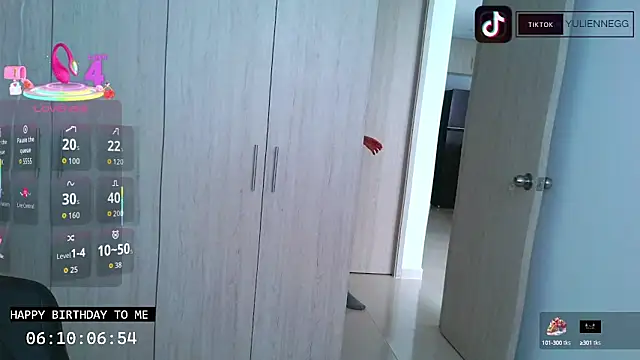 Snapshot of Yulienneg chatting on September 17, 2025, 6:54 pm Yulienneg online show from September 17, 2025, 6:54 pm