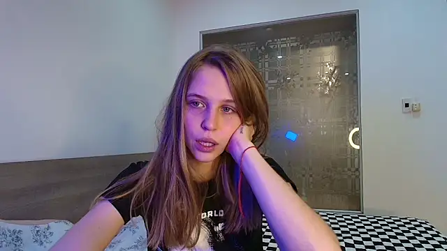 littlemolly11 online show from September 26, 2025, 3:19 pm