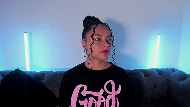 Angellit Afrodita  online show from December 2, 2025, 11:12 am