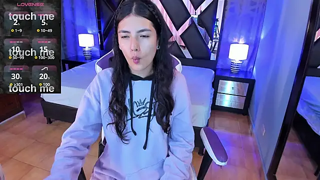 sweet-muse online show from September 18, 2025, 11:57 am