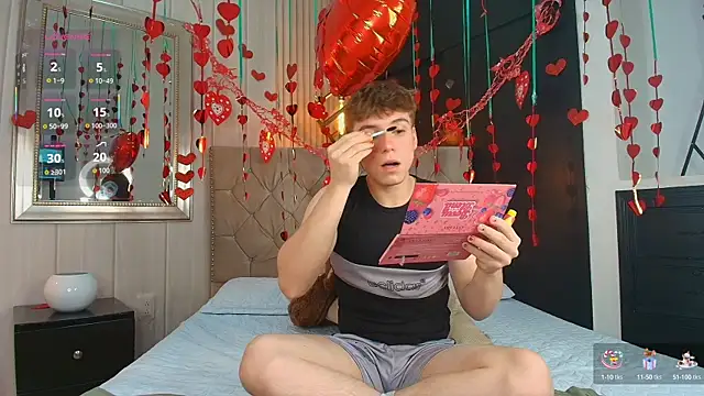 TaylerWhite online show from September 25, 2025, 12:44 pm