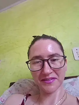 Linda Hot13 online show from September 25, 2025, 2:45 pm