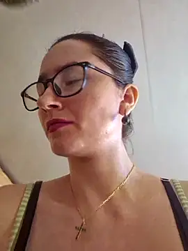 Linda Hot13 online show from September 21, 2025, 2:22 pm