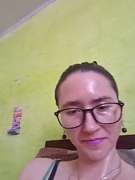 Linda Hot13 online show from October 18, 2025, 3:03 pm