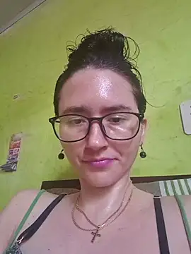 Linda Hot13 online show from October 8, 2025, 2:29 pm