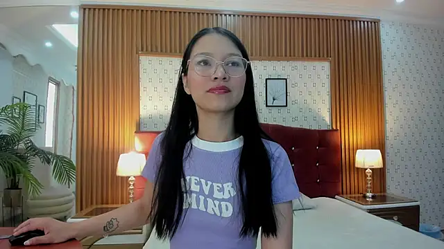 Sophie Calloway online show from November 12, 2025, 2:54 pm