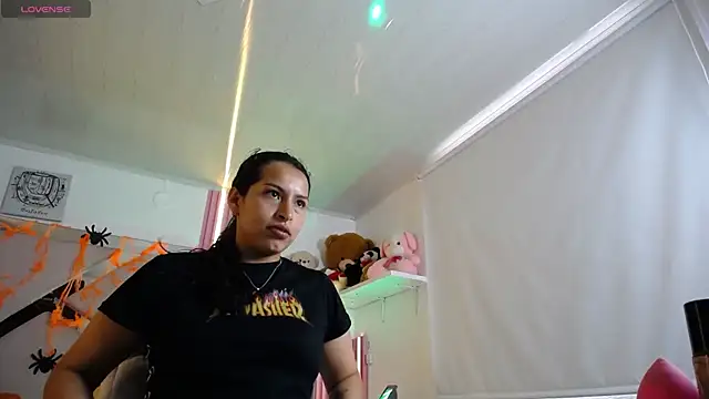 Mia garcia28 online show from October 20, 2025, 7:58 pm