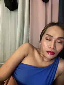 Snapshot of RomanticPearlTS chatting on February 13, 2026, 2:22 am RomanticPearlTS online show from February 13, 2026, 2:22 am