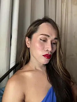 RomanticPearlTS online show from April 8, 2026, 12:39 pm