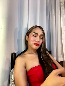 RomanticPearlTS online show from January 13, 2026, 4:05 am