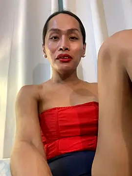 Snapshot of RomanticPearlTS chatting on October 28, 2025, 6:01 am RomanticPearlTS online show from October 28, 2025, 6:01 am