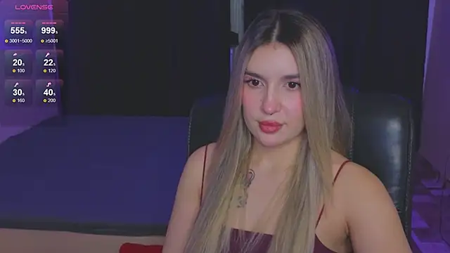 RoxyChill online show from October 12, 2025, 9:05 pm