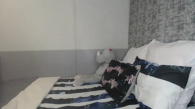 DarrkDeeva68 online show from September 12, 2025, 5:56 pm