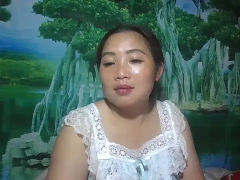 Snapshot of PhamPhung chatting on October 27, 2025, 1:01 pm PhamPhung online show from October 27, 2025, 1:01 pm