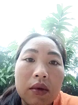 Snapshot of PhamPhung chatting on October 3, 2025, 11:06 pm PhamPhung online show from October 3, 2025, 11:06 pm