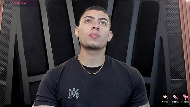 Snapshot of marco_garciia_ chatting on September 19, 2025, 11:20 pm marco garciia online show from September 19, 2025, 11:20 pm