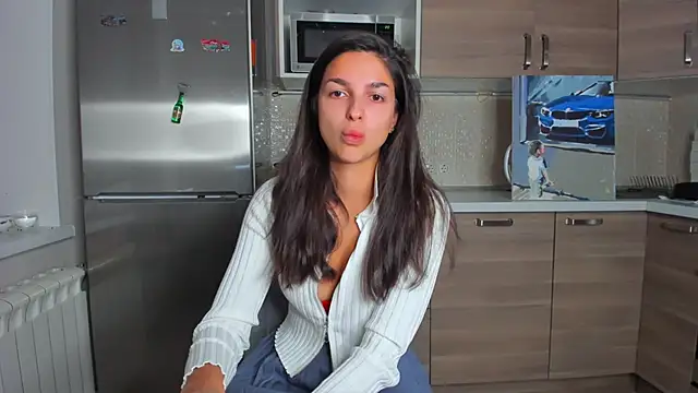 Snapshot of Guilana_baby chatting on September 12, 2025, 8:30 pm Guilana baby online show from September 12, 2025, 8:30 pm