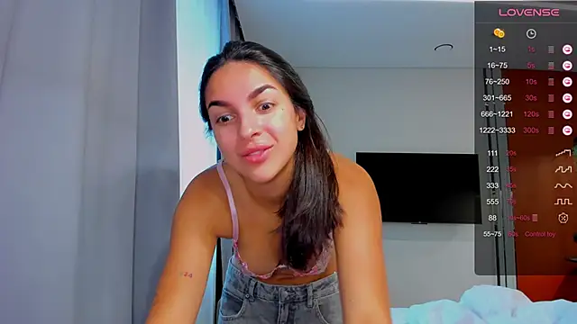 Snapshot of Guilana_baby chatting on October 25, 2025, 7:29 am Guilana baby online show from October 25, 2025, 7:29 am