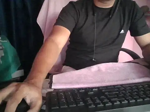 Snapshot of sexy_boy_hot_lund chatting on August 8, 2026, 6:53 am sexy boy hot lund online show from August 8, 2026, 6:53 am