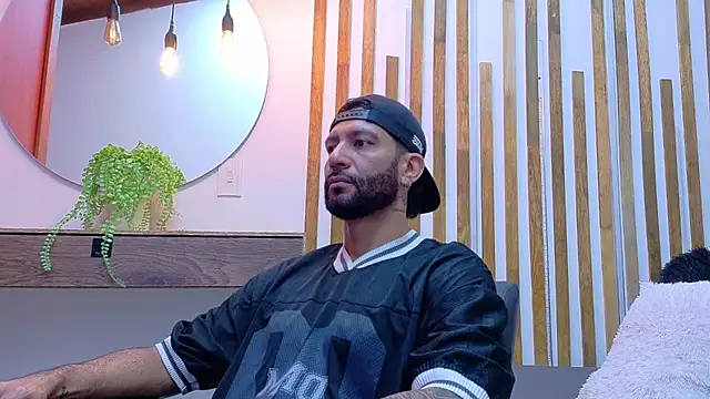 yorbymaxx online show from March 6, 2026, 2:01 pm