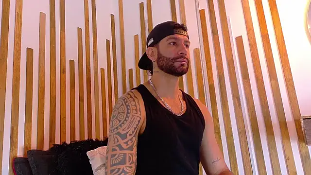 Snapshot of yorbymaxx chatting on February 28, 2026, 1:11 pm yorbymaxx online show from February 28, 2026, 1:11 pm