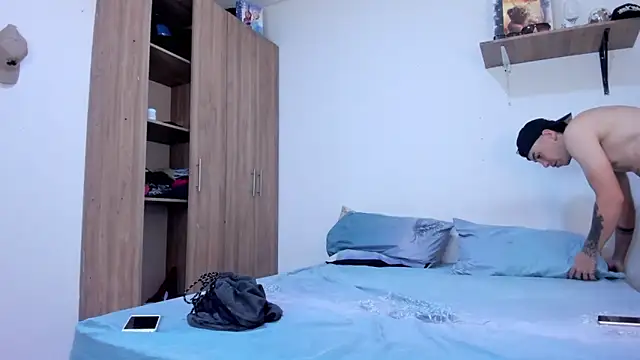 Snapshot of martin_and_samantha chatting on September 18, 2025, 2:14 am martin and samantha online show from September 18, 2025, 2:14 am