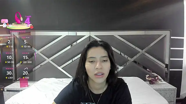 LyaScott online show from September 12, 2025, 11:43 am