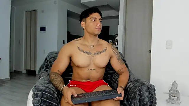 Nicolasmontoya16 online show from December 4, 2025, 5:17 am