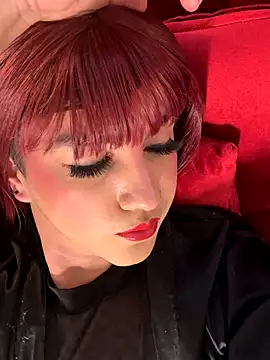 Stifanny Moreli online show from October 31, 2025, 6:48 pm