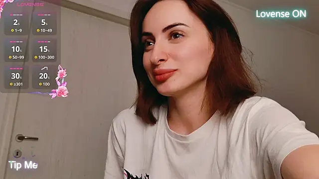 Snapshot of AuraPure chatting on September 18, 2025, 9:40 pm AuraPure online show from September 18, 2025, 9:40 pm