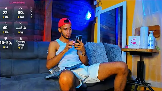 Snapshot of Alex_bigcock11_ chatting on September 25, 2025, 11:49 am Alex bigcock11 online show from September 25, 2025, 11:49 am