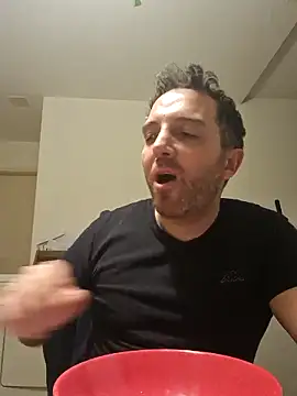 spaccaa online show from April 8, 2026, 9:05 pm