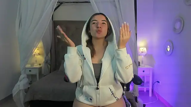 Vela jade online show from October 22, 2025, 7:57 pm